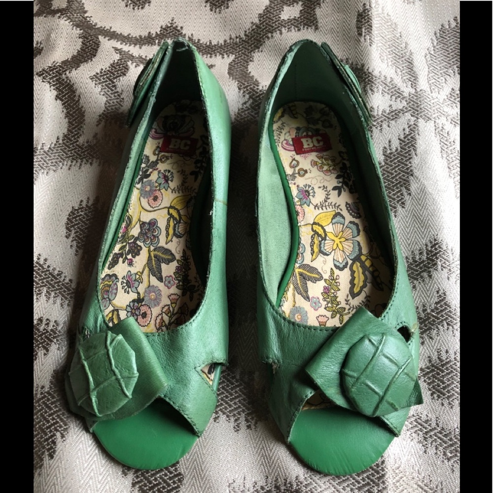 🆕BC FOOTWEAR PEEP-TOE GREEN LEATHER FLATS🥿 Sz 6 - Picture 4 of 16